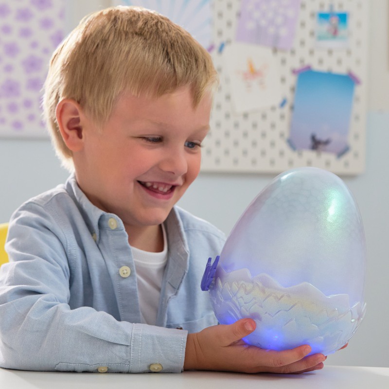 Hatchimals είναι ένα αγαπημένο δρακόντειο διαδραστικό ζώο
