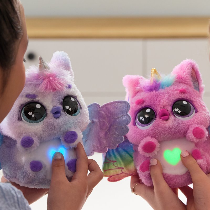 Hatchimals είναι ένα αγαπημένο διαδραστικό ζωάκι μονόκερος
