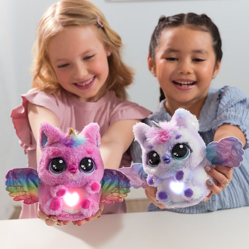Hatchimals είναι ένα αγαπημένο διαδραστικό ζωάκι μονόκερος