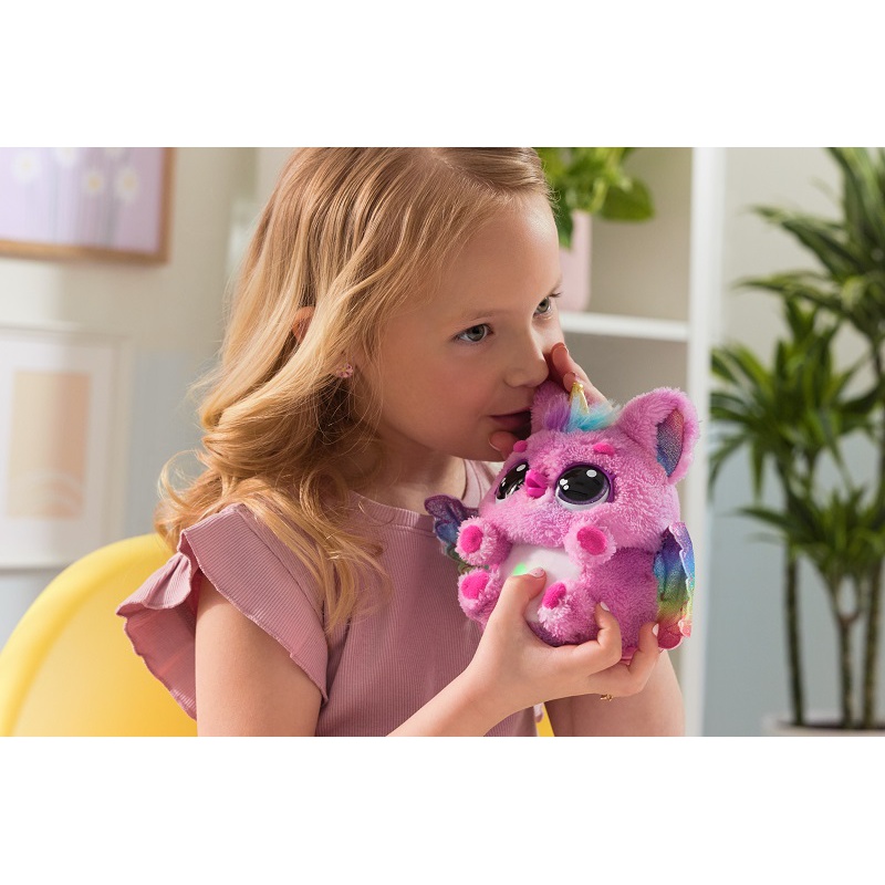 Hatchimals είναι ένα αγαπημένο διαδραστικό ζωάκι μονόκερος