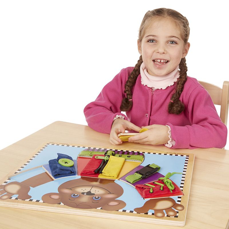 Melissa & Doug βασική εκπαίδευση στο ντύσιμο