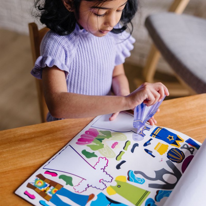 Melissa & Doug επαναχρησιμοποιούμενα αυτοκόλλητα με επιφάνεια - ντύσιμο