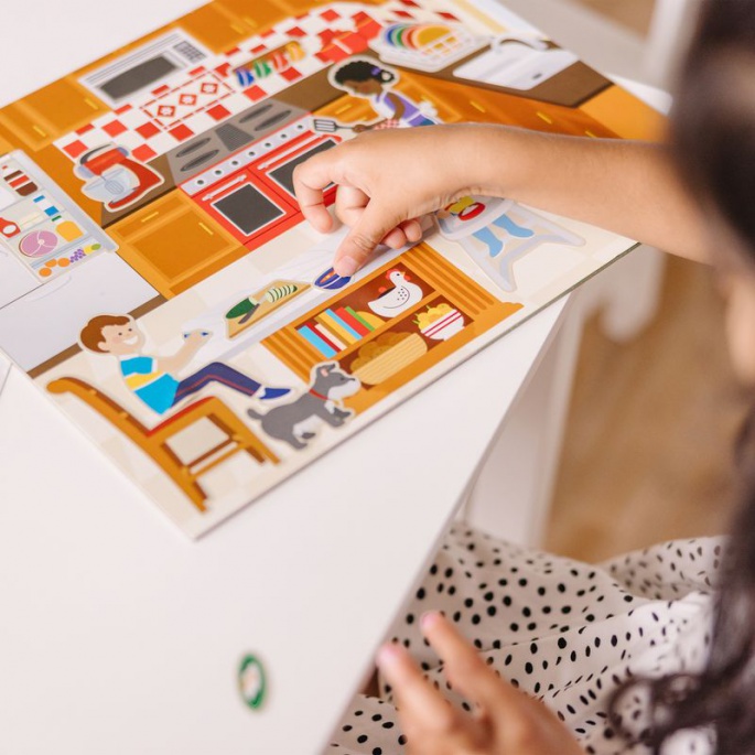 Αυτοκόλλητα επαναχρησιμοποιήσιμα Melissa & Doug με δίσκο - σπίτι