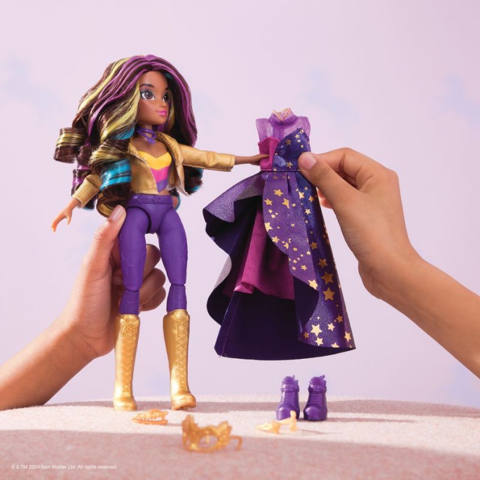 Προνομιακό Σετ: Unicorn Academy Ντελουξ Κούκλα Sophia 24 cm + Κολιέ με Δαχτυλίδι