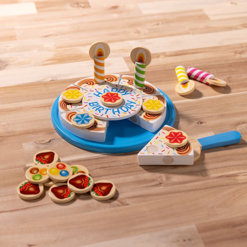 ΠΡΟΣΦΟΡΑ: Σετ τούρτας γενεθλίων Melissa & Doug + ΔΩΡΟ Water WOW μαγεία με νερό παραμύθια