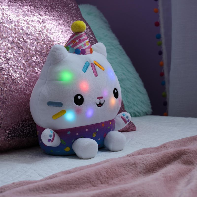 Οικονομικό σετ: Gabby’s Dollhouse λούτρινο Cakey με ήχους + λούτρινο Mercat με λειτουργία