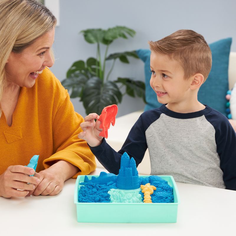 Kinetic Sand κουτί με μπλε υπόστρωμα