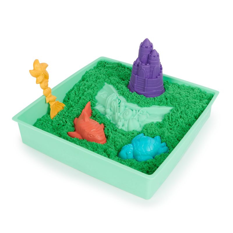 Kinetic Sand κουτί με ρευστή άμμο και πράσινη βάση