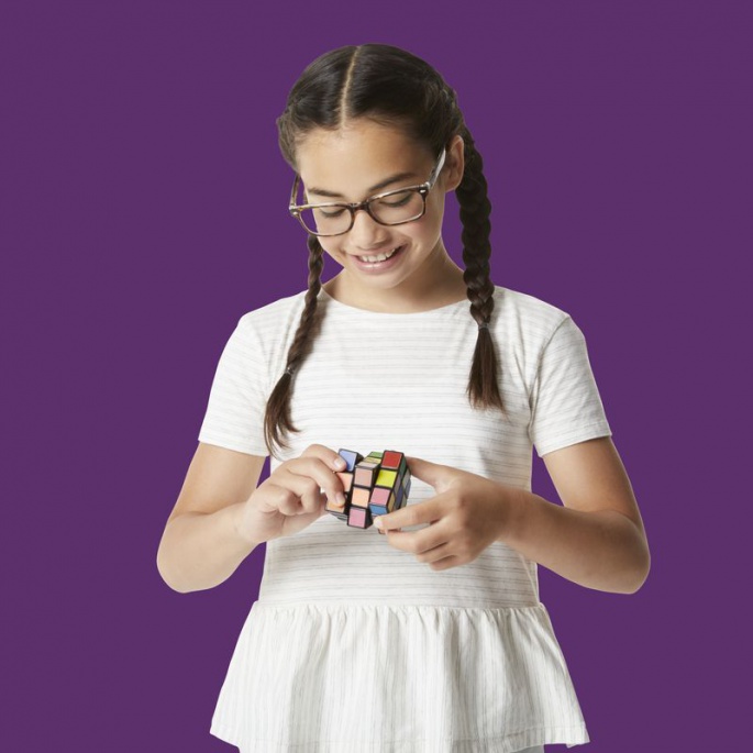 Ο κύβος του Rubik Impossible αλλάζει χρώματα 3x3