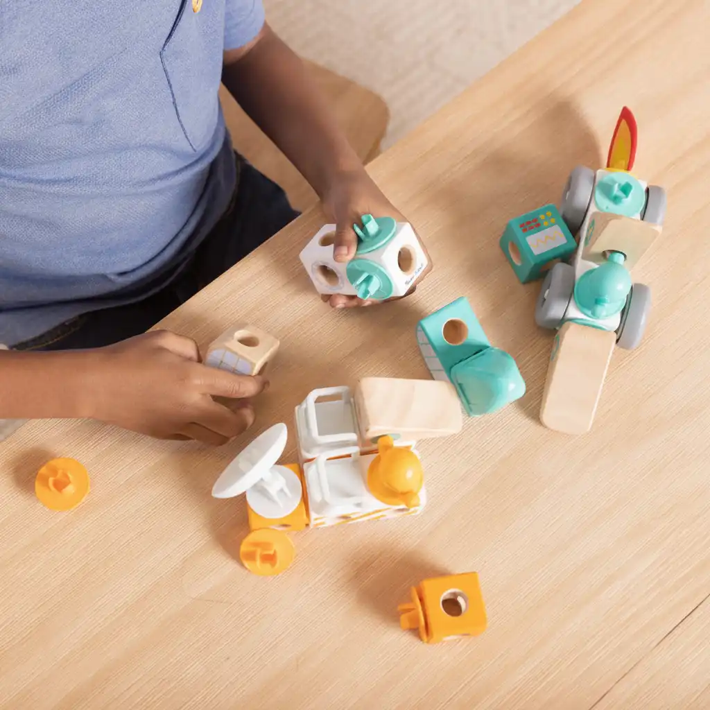 Ανακαλύψτε νέους τρόπους παιχνιδιού με το διαστημικό σετ κατασκευής.